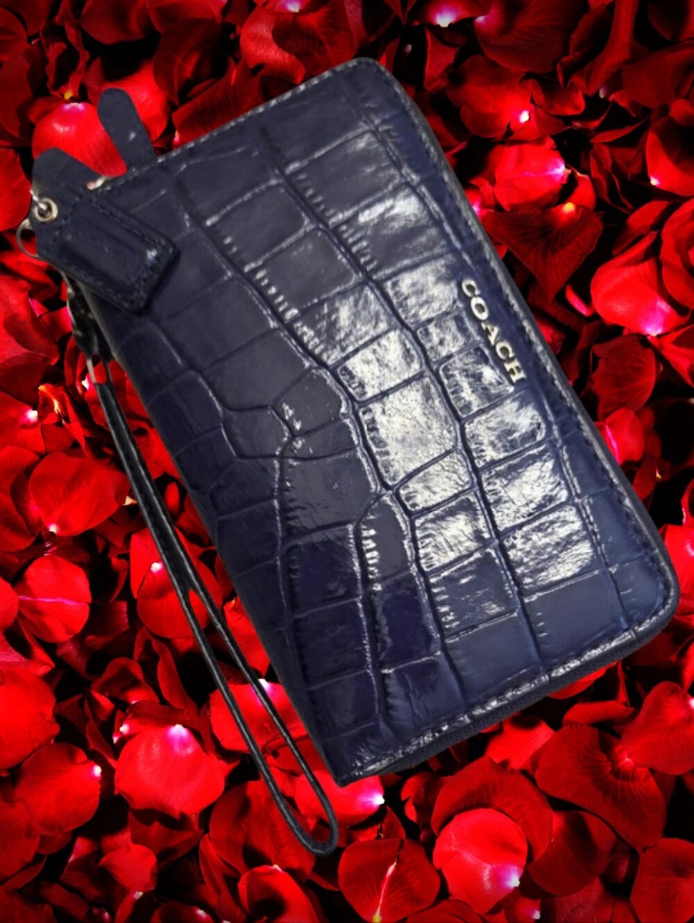 COACH Purple Glossy Croc-Embossed Lea. Ziparound Wristlet w/Gold Logo LIKE NEW!